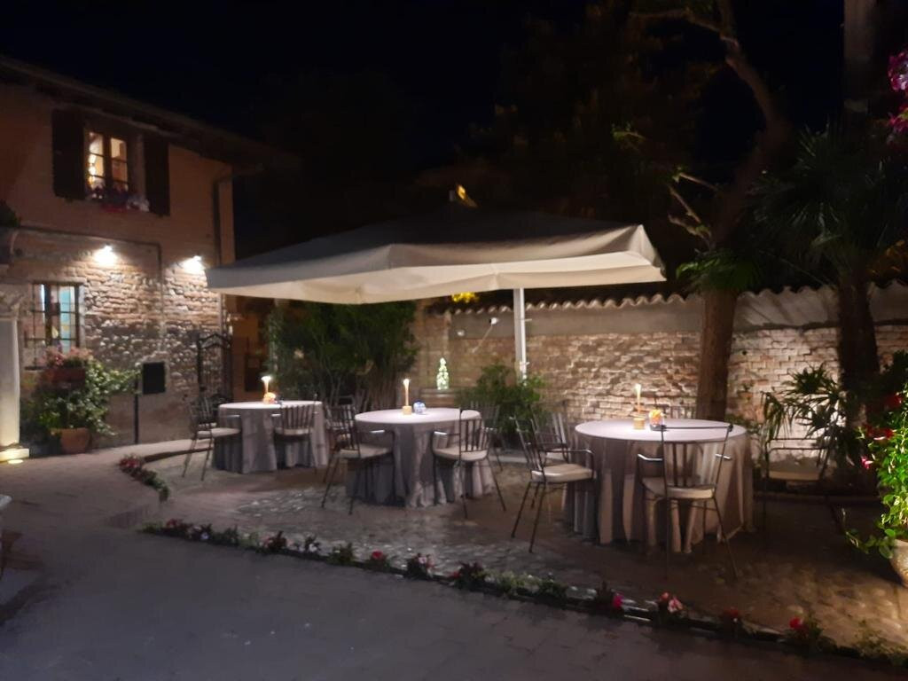 Santimento餐馆和美食-Taverna Dei Templari