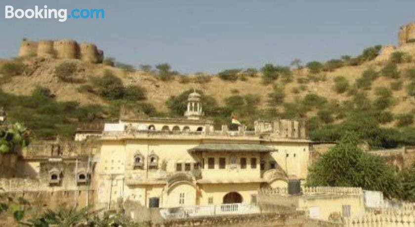 OYO 86859 Hotel Danta Killa Heritage Resort