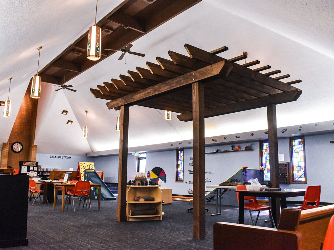 Auburn旅游景点-Sticks Stones And Bonez