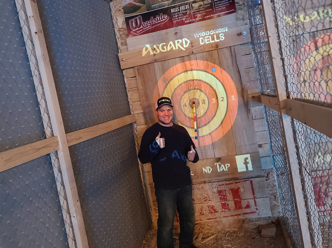 Asgard Axe Throwing-威斯康星峡谷必去景点