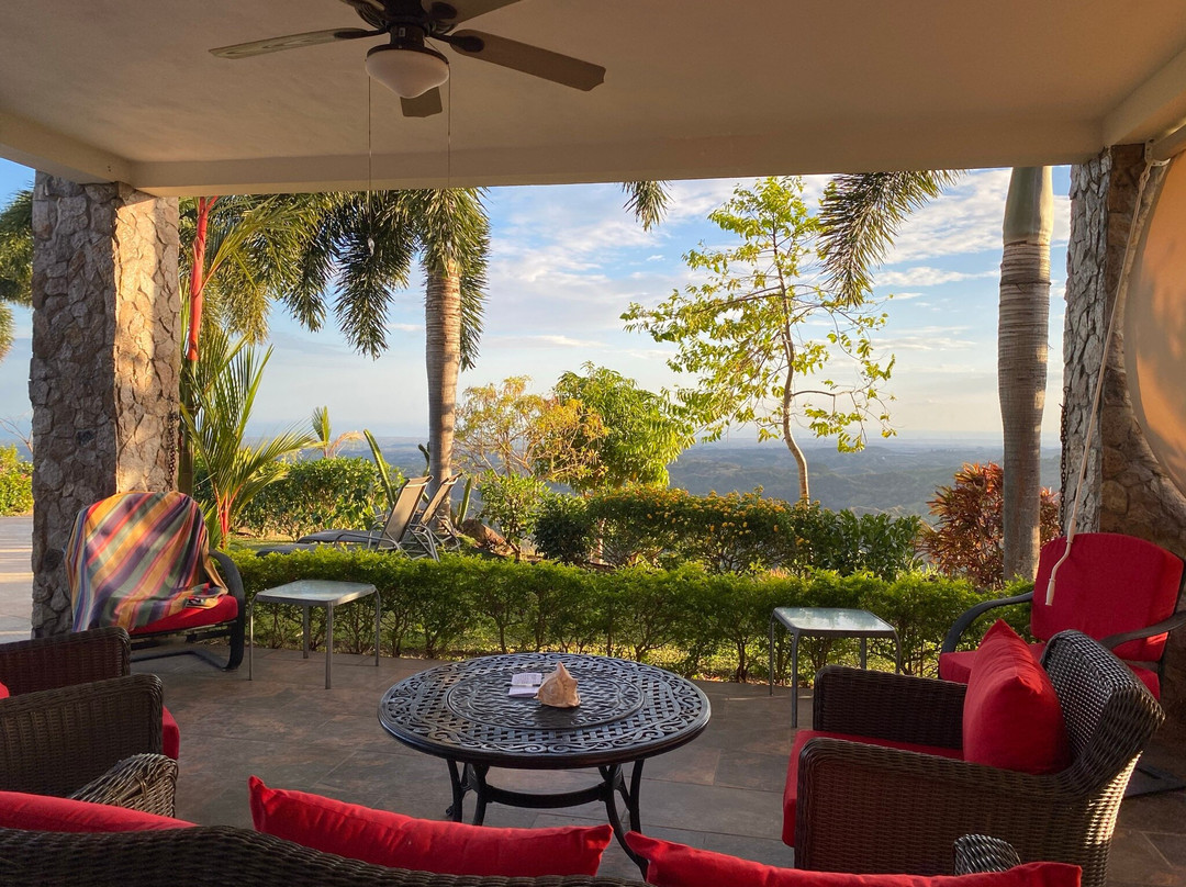 Hawk's Nest Bed & Breakfast主图