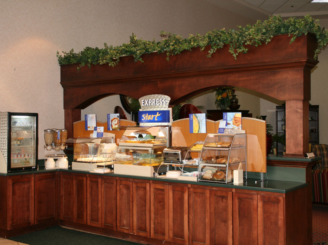 Holiday Inn Express & Suites Corinth by IHG主图