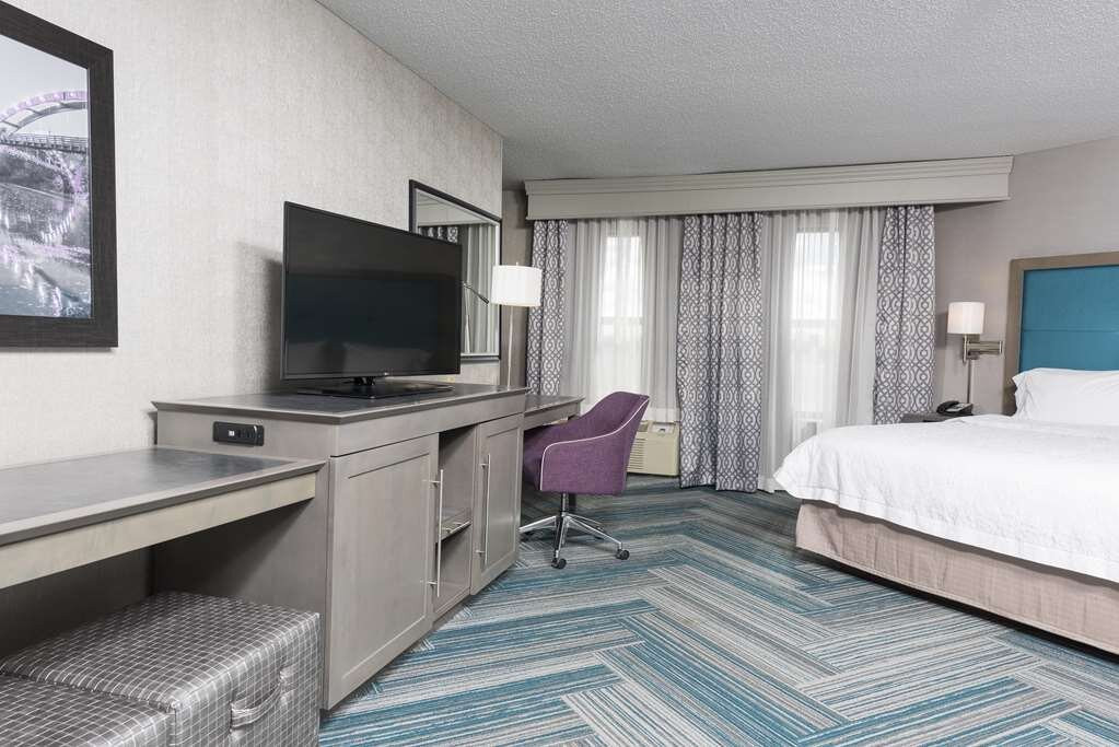 米德拉顿希尔顿恒庭酒店主图