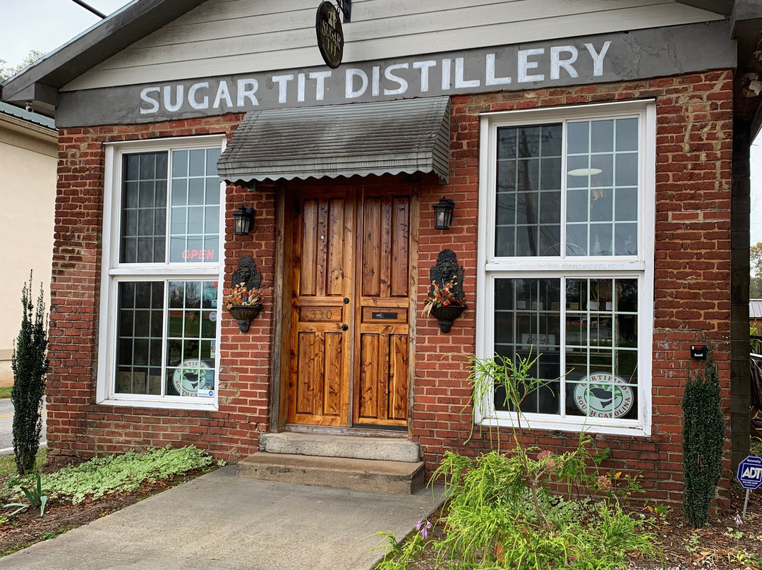 Sugar Tit Moonshine Distillery景点图片