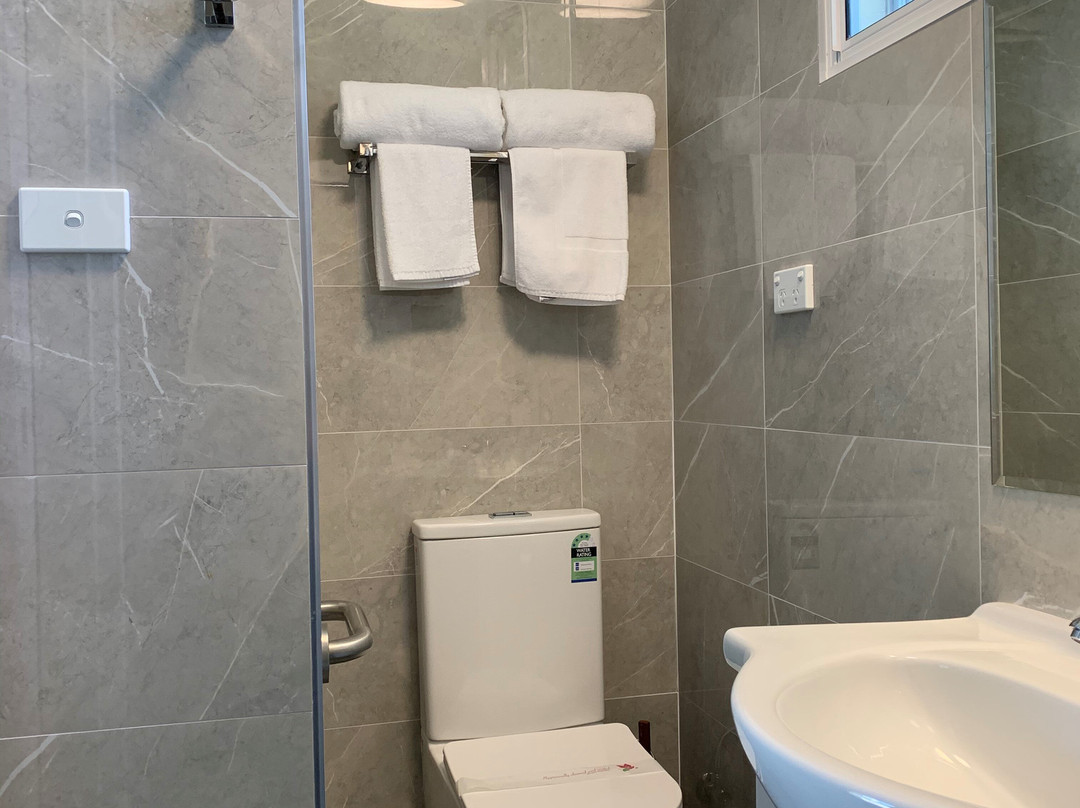 高山汽车旅馆主图