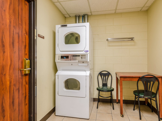 Red Roof Inn & Conference Center Wichita Airport主图