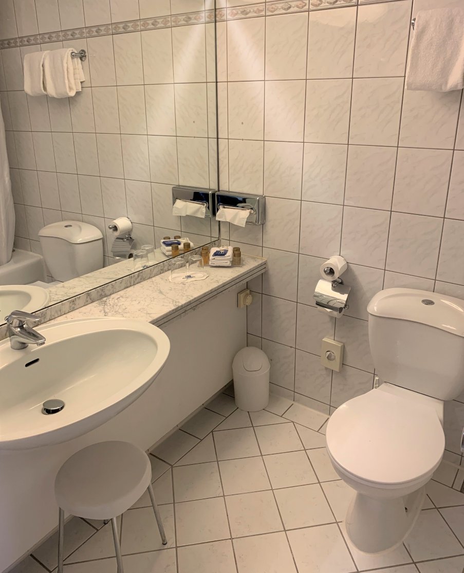 盖尔森基兴广场酒店-浴室