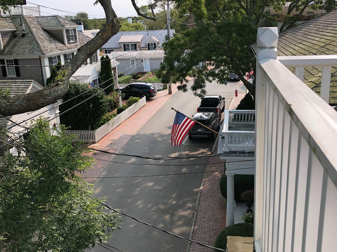 The Christopher主图