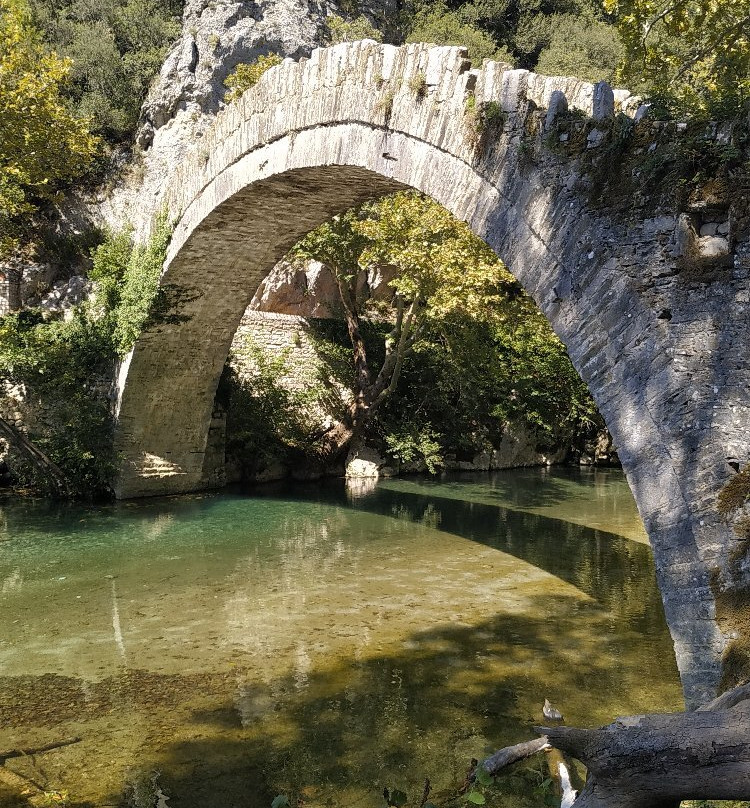 Stone bridge of Klidonia景点图片