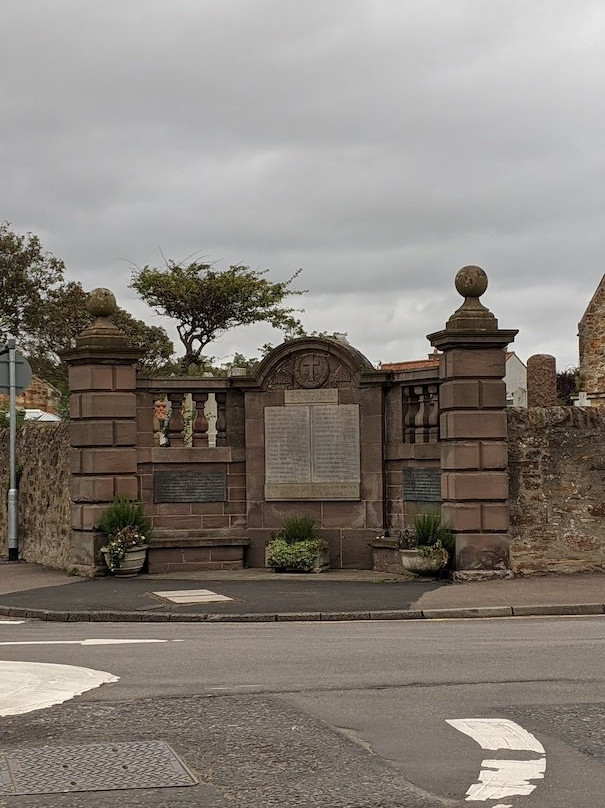 Elie Earlsferry War Memorial景点图片