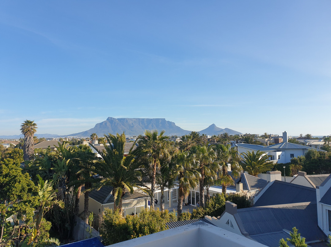 Sunset Decks Guesthouse主图