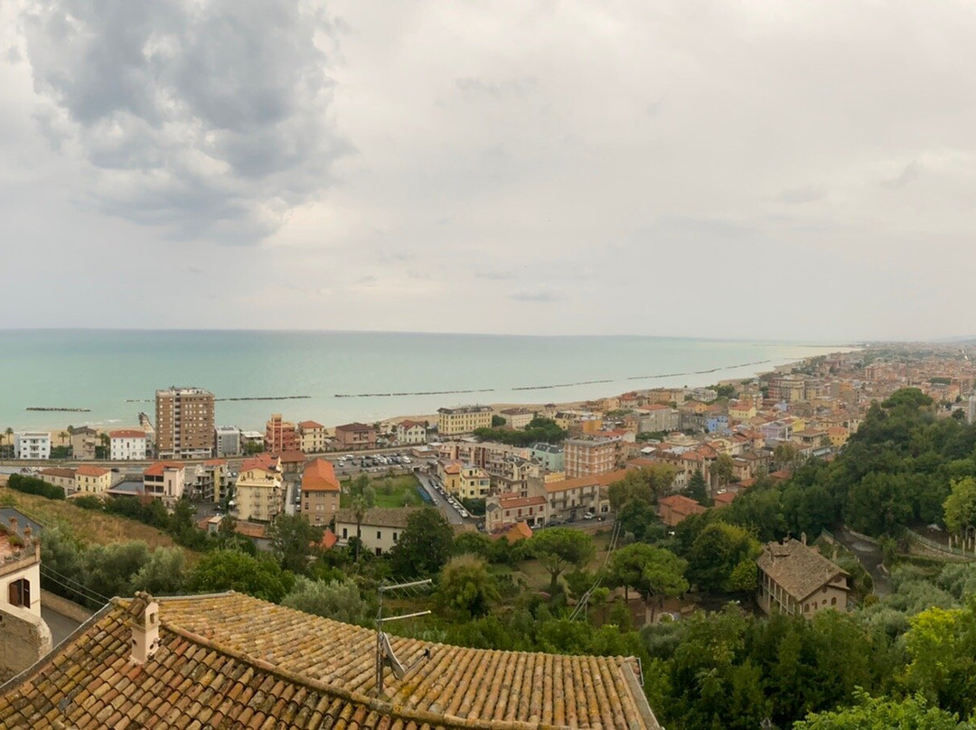 Teatro dell'Arancio-Grottammare必去景点