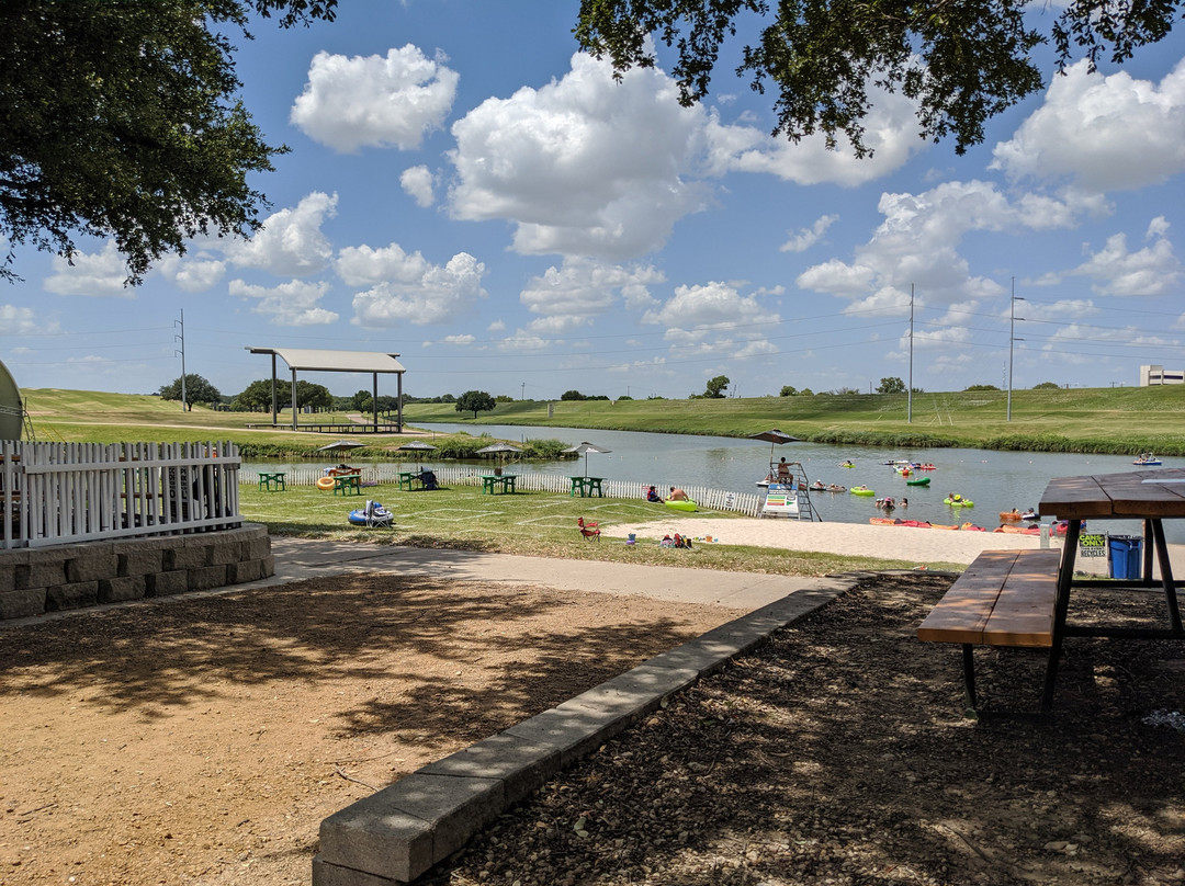 Backwoods Paddlesports at Panther Island Pavilion景点图片