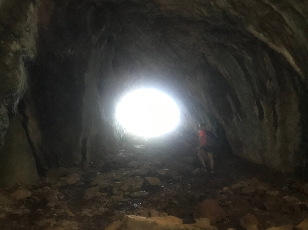 Cueva Cobre-Santa Maria de Redondo必去景点