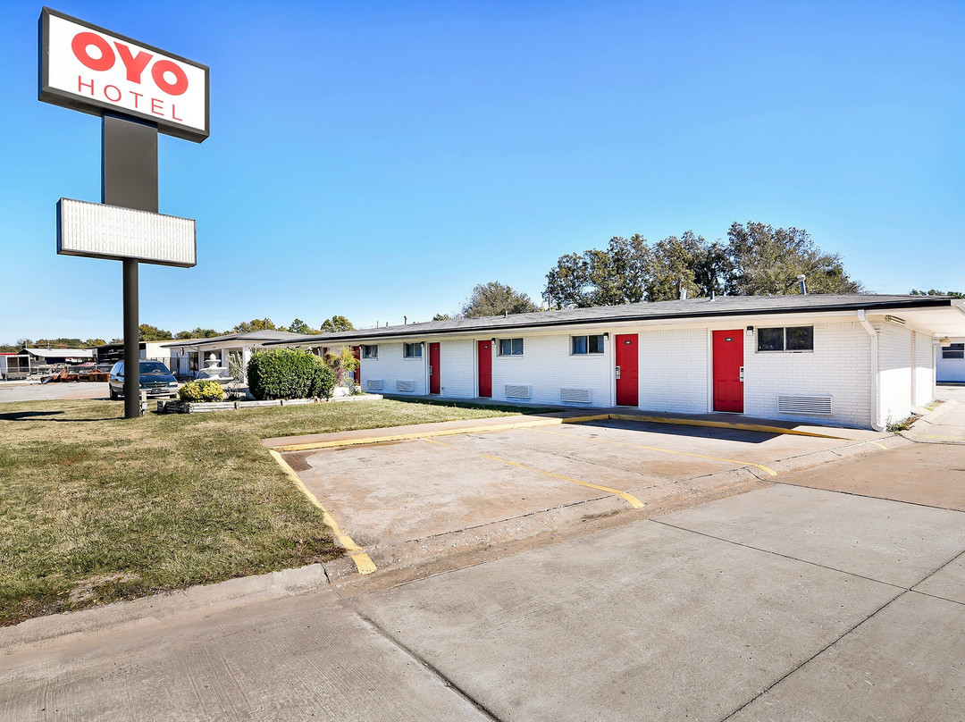 OYO Hotel McAlester OK S Main St主图