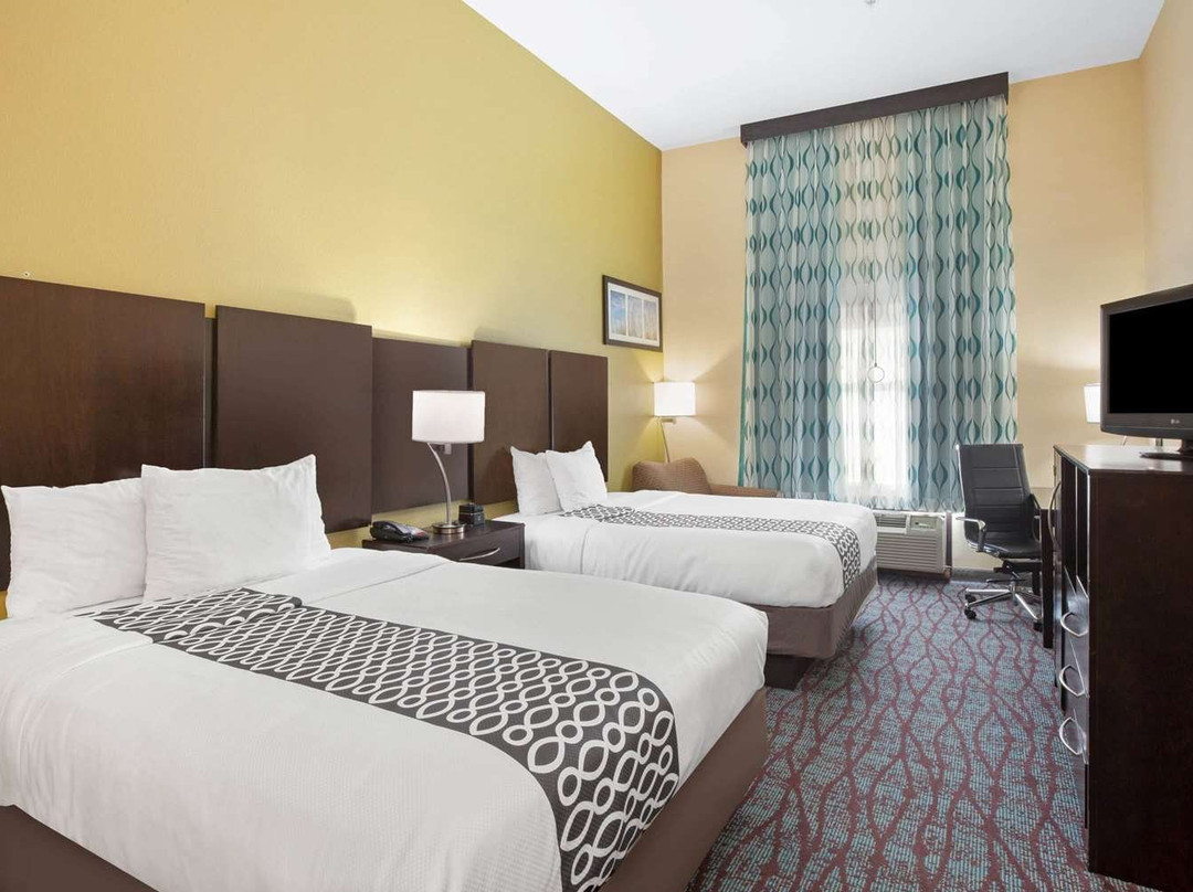 La Quinta Inn & Suites By Wyndham Pasadena North主图