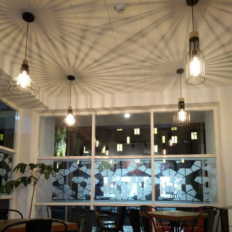 Front One Cabin Slamet Riyadi主图