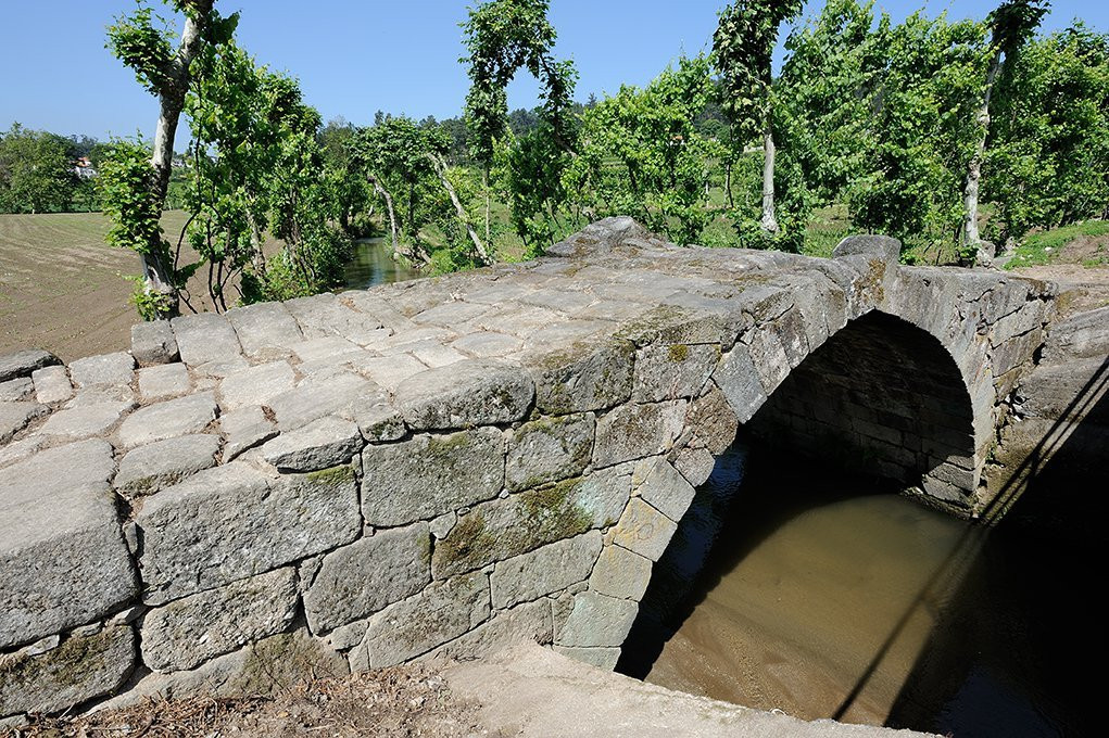 Bridge of Veiga景点图片