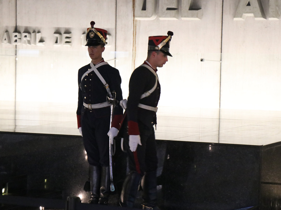 Artigas Mausoleum-蒙得维的亚必去景点