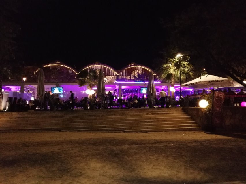 Hotel Triana Montalvan主图