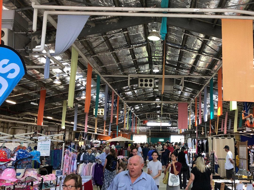 Old Bus Depot Markets-堪培拉必去景点