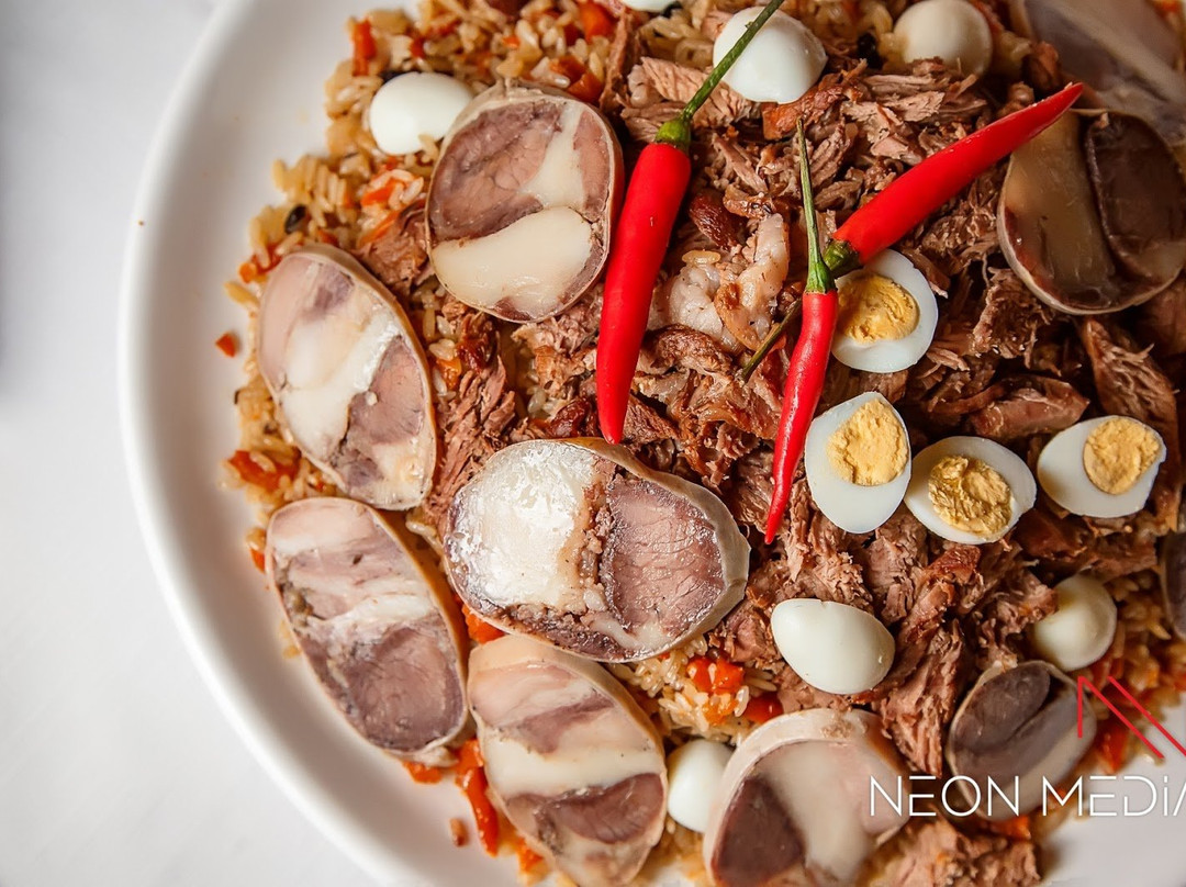 La Pizza & PLOV