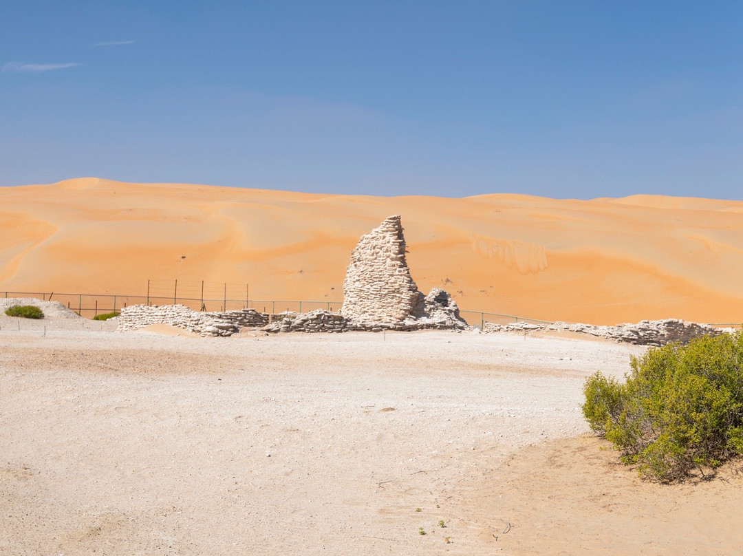 Umm Hosn Fort-利瓦绿洲必去景点