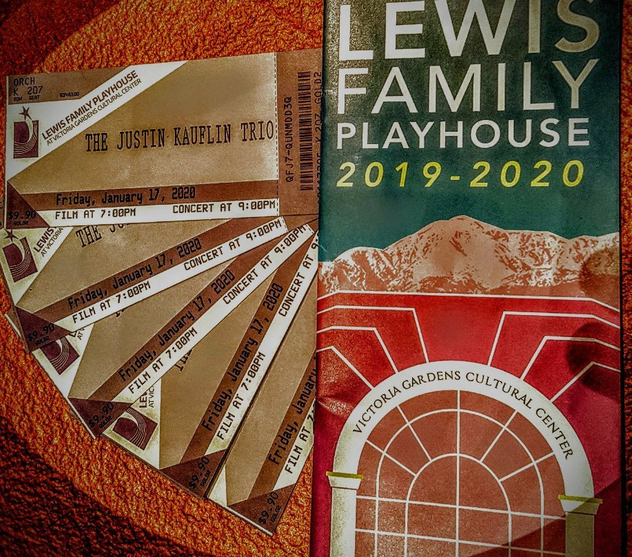 Lewis Family Playhouse景点图片