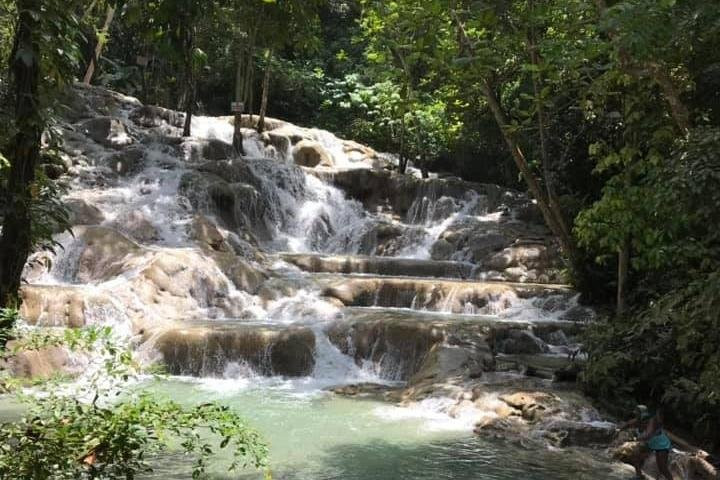 J mac tours-蒙特戈贝必去景点