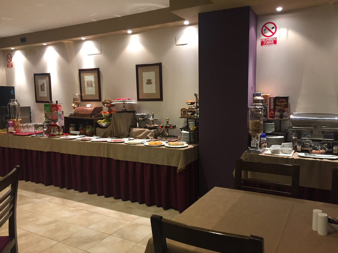伊萨斯山谷酒店主图