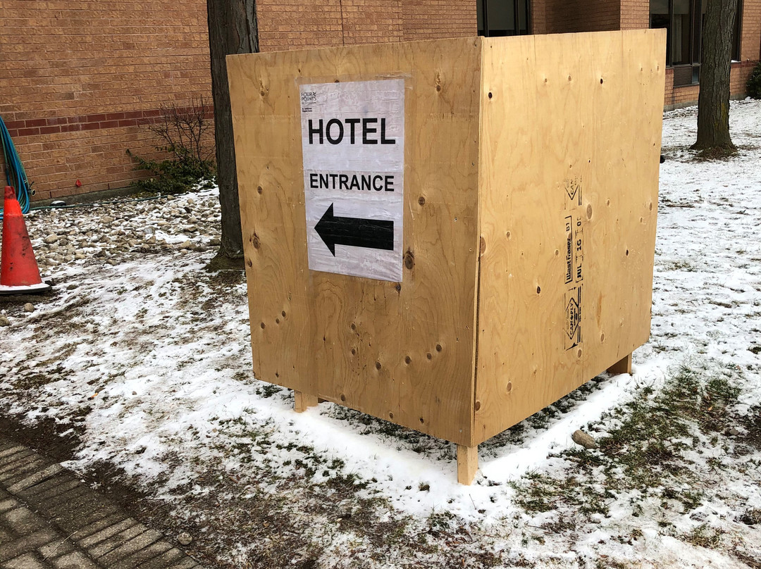 福朋喜来登圣凯瑟琳尼亚加拉大套房酒店主图