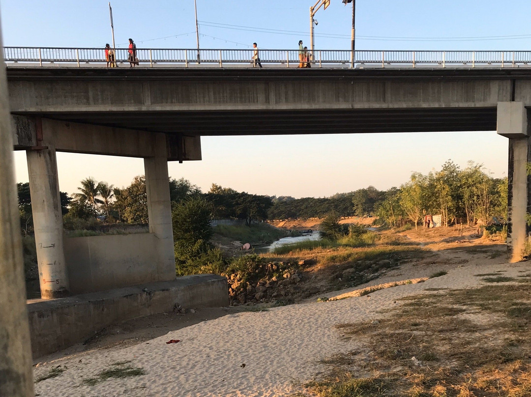 Thai-Myanmar Friendship Bridge-湄索必去景点