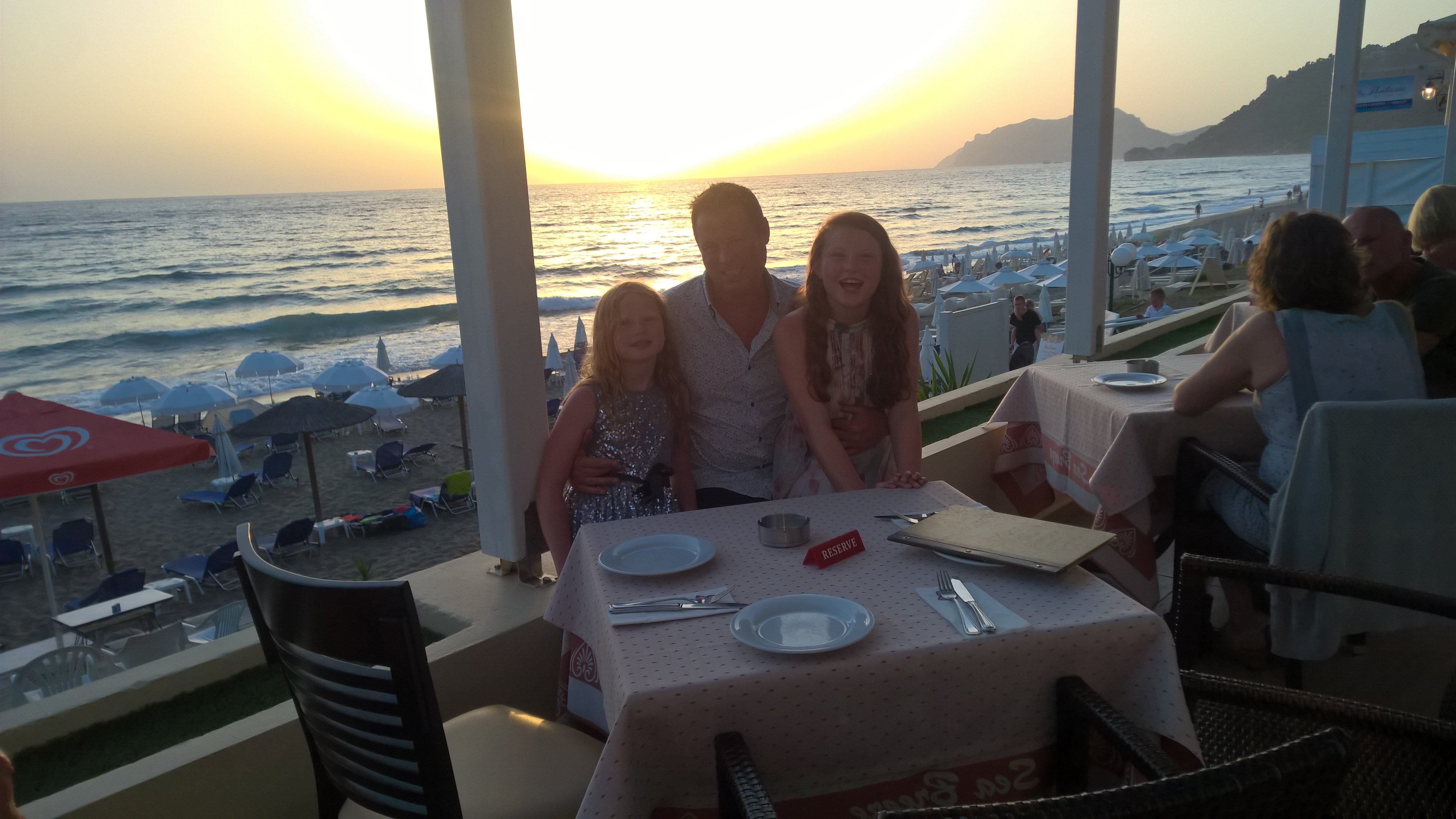 Sea Breeze Family Beach Hotel-餐饮