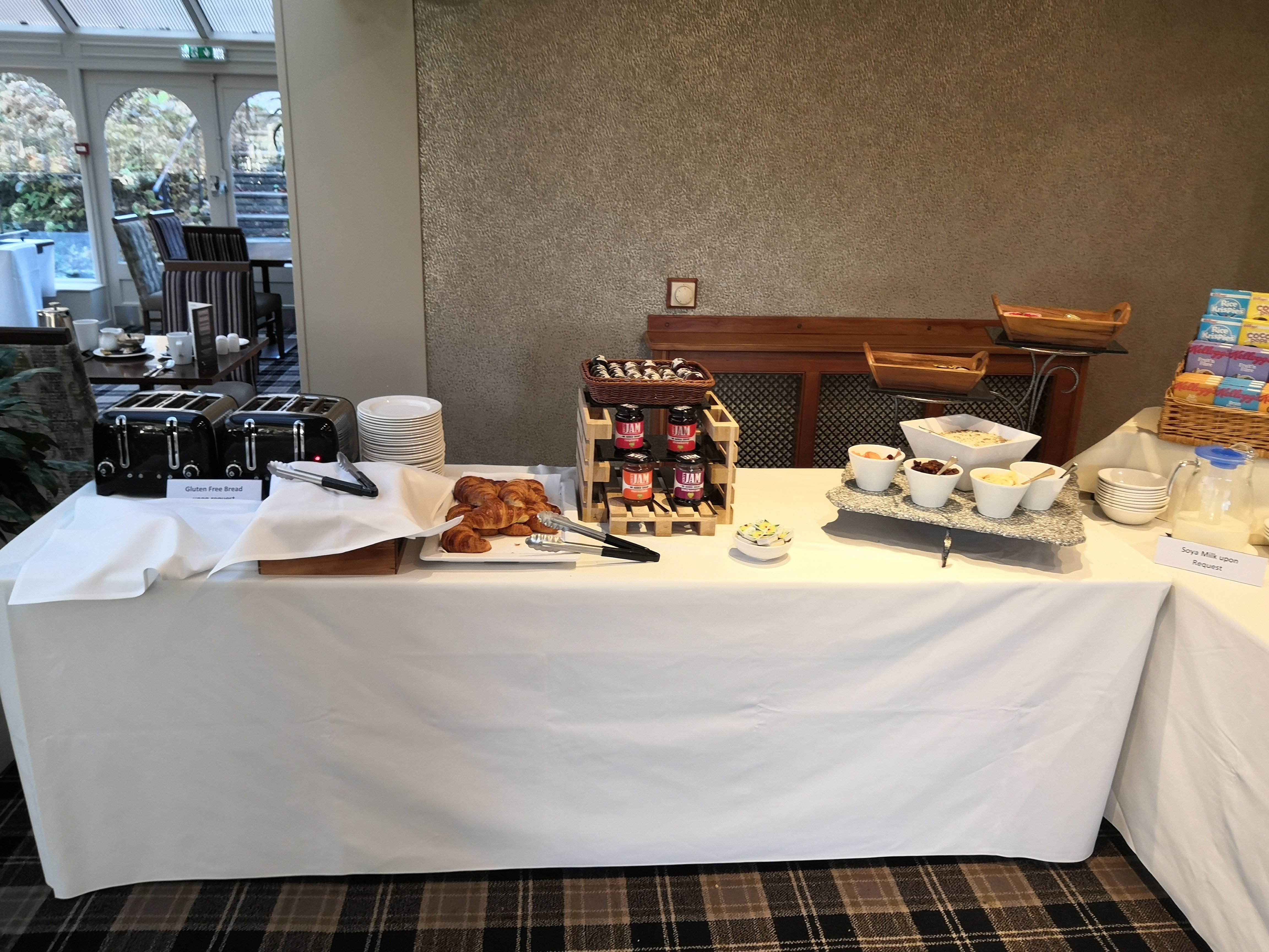 Best Western Plus Lee Wood Hotel-餐饮