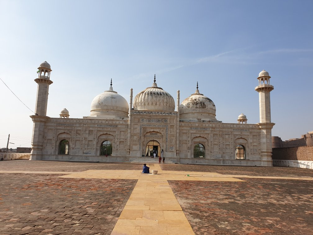 Abbasi Jamia Masjid Qila Derawar-Bahawalpur必去景点