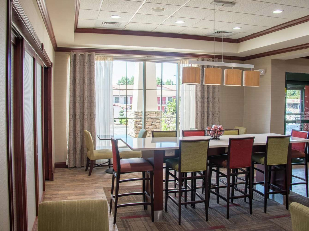 墨菲汉普顿酒店主图