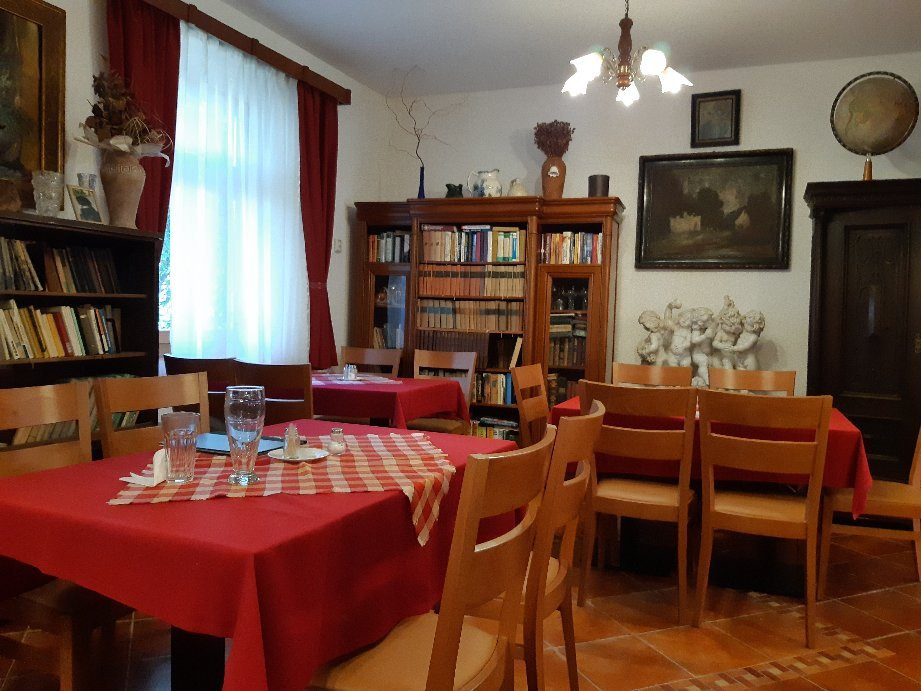 Vadszolo Szallo es Etterem Bakonybel主图