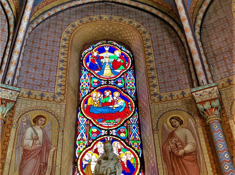 Eglise Saint Symphorien-Fondettes必去景点