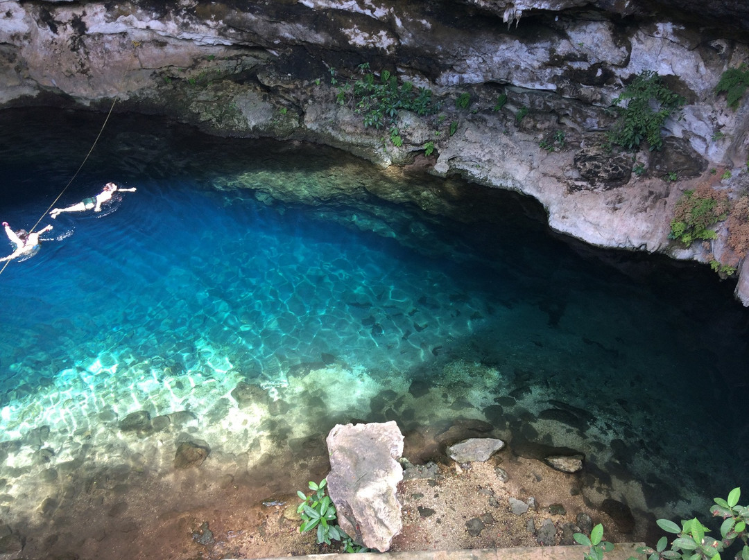 Parador Ecoturístico Cenote Yaxcabaltún