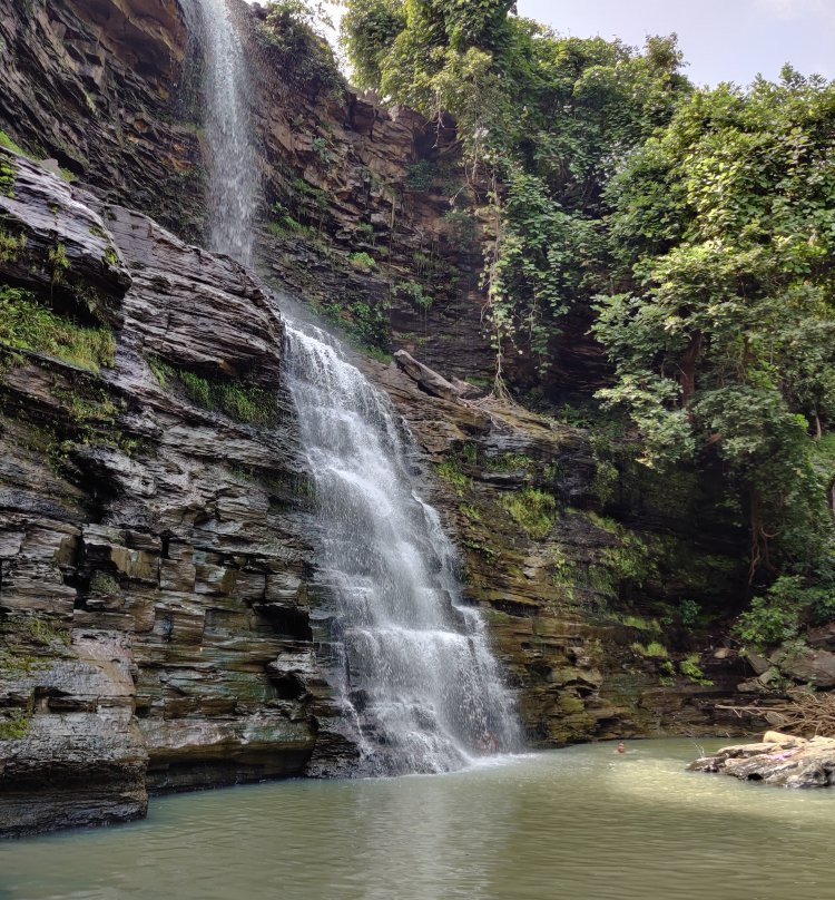 Dhaskund Waterfall景点图片