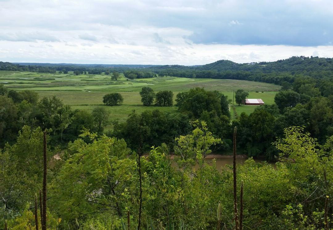 Bluff View Trail景点图片