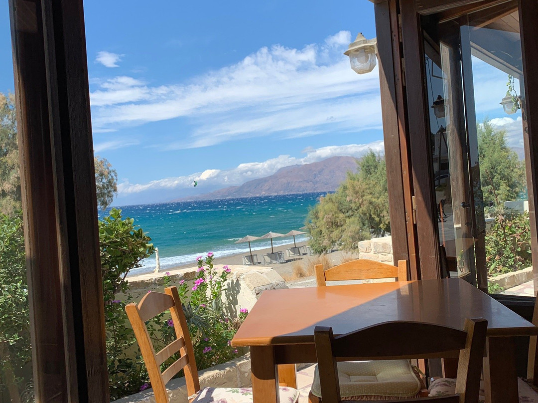 Alexander Beach Hotel主图