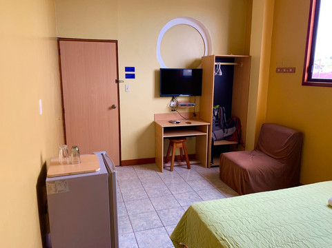 洛斯阿尔伽鲁博思旅馆主图