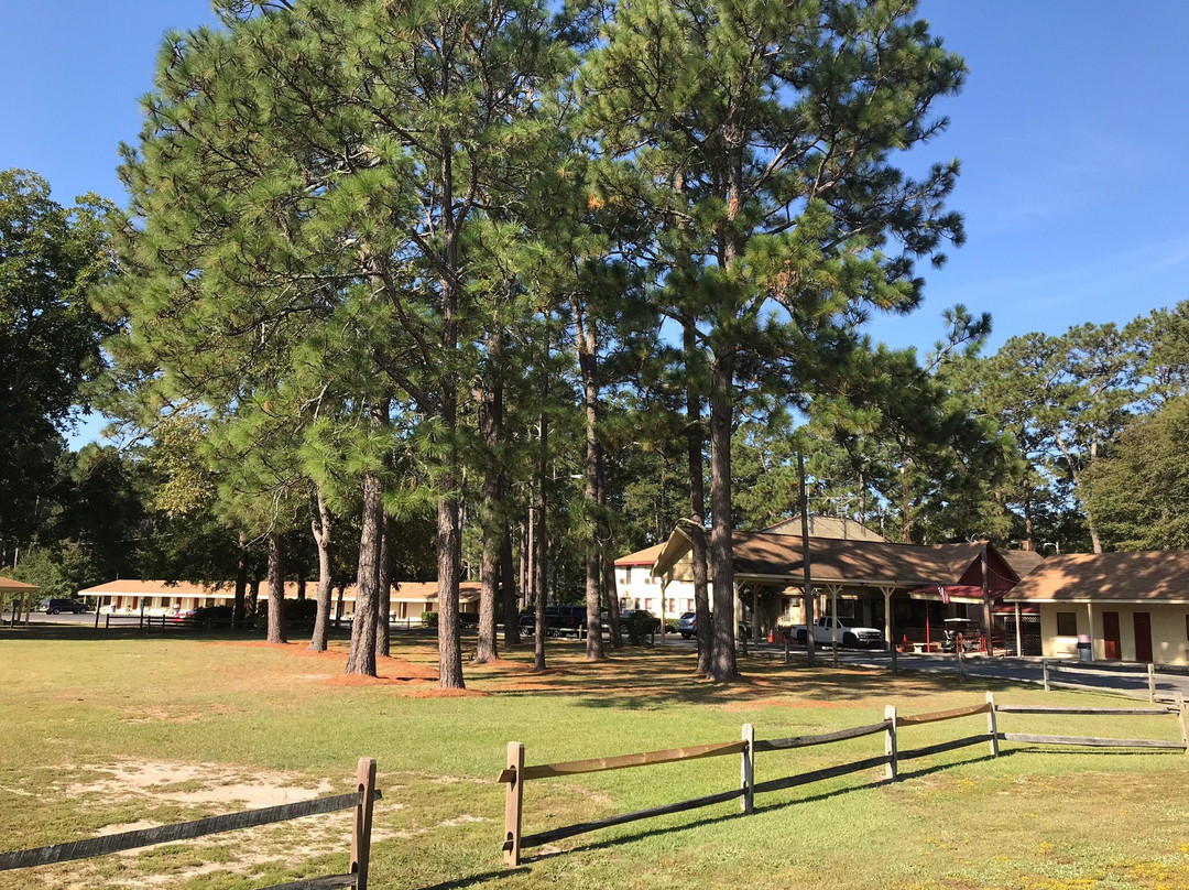 Pine Acres Lodge主图