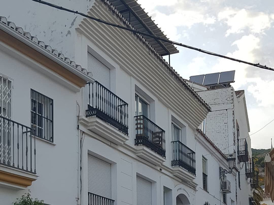 Apartamentos La Fonda主图