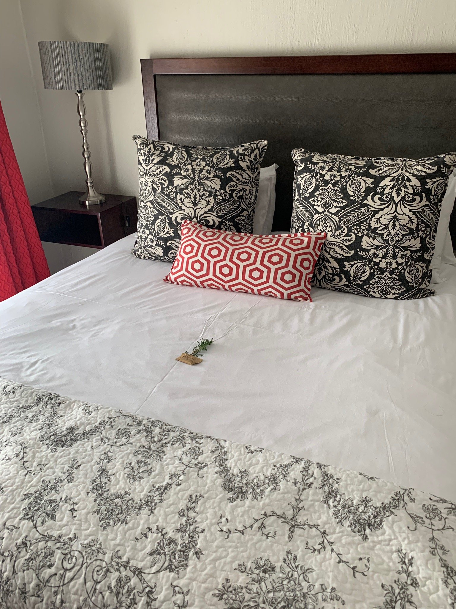 Sunninghill Guest Lodge-官方