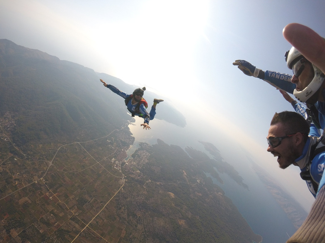 Skydiving Tandem Hvar景点图片