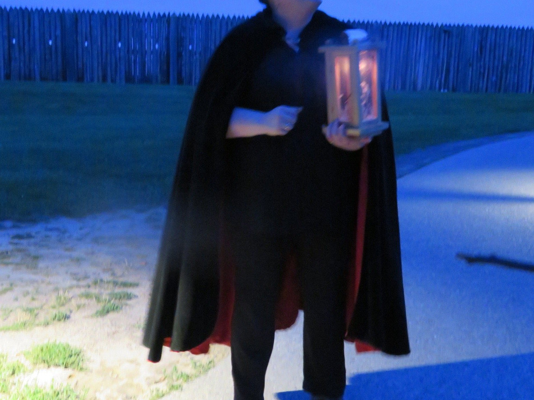 Ghost Tours at Fort George-滨湖尼亚加拉必去景点