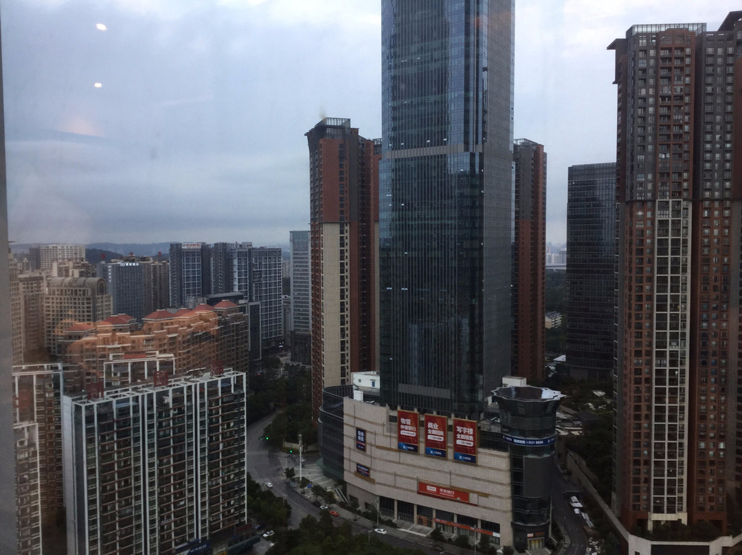 南宁中心永恒皇冠假日酒店主图