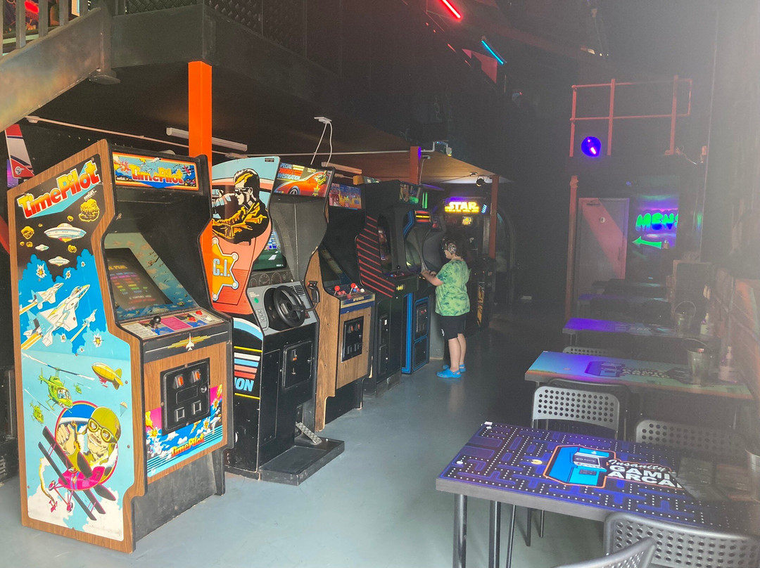 Insanity Gaming Arcade景点图片